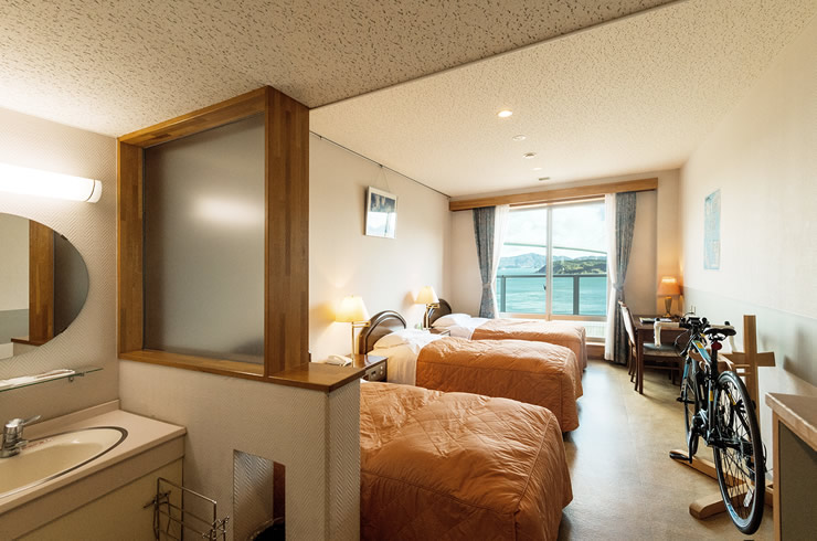お部屋に自転車の持ち込みが可能です。