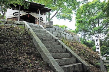 村上海賊の祖先がお祭りされています